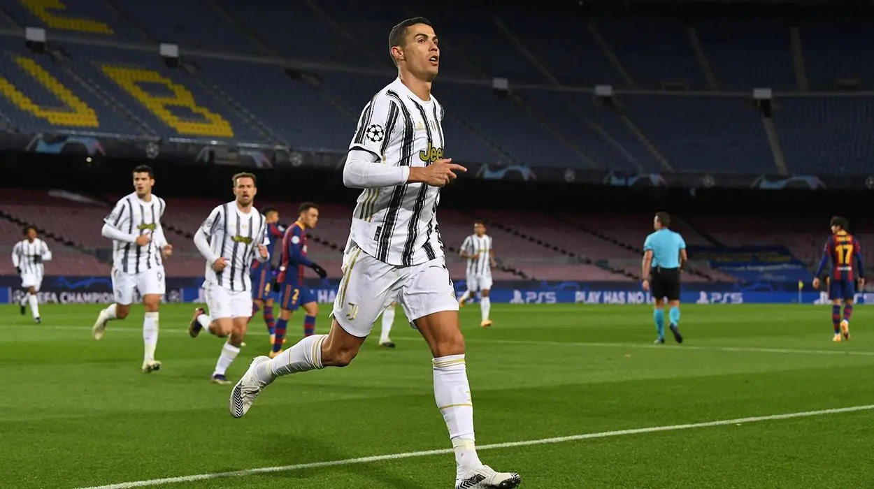 Cristiano Ronaldo comemora gol contra o Barcelona