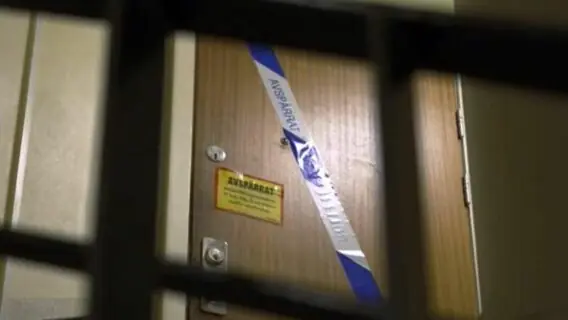 Mulher idosa é presa após manter filho em cativeiro por 28 anos