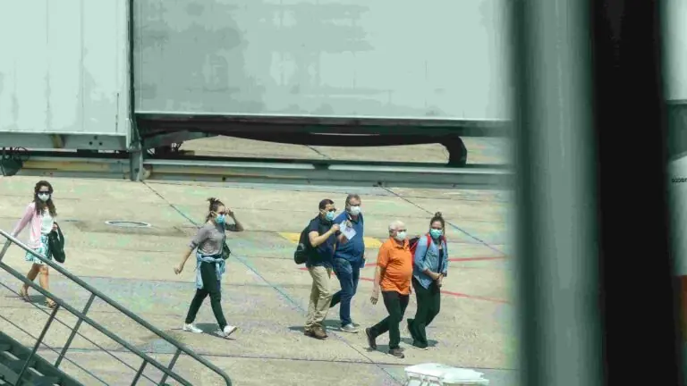 Governo vai exigir teste negativo de Covid-19 para quem entrar no país