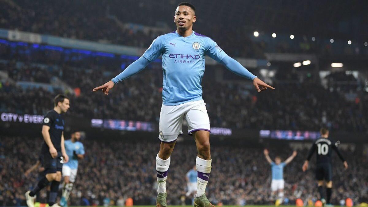 Gabriel Jesus é um dos atletas infectados pela Covid-19 no elenco do City