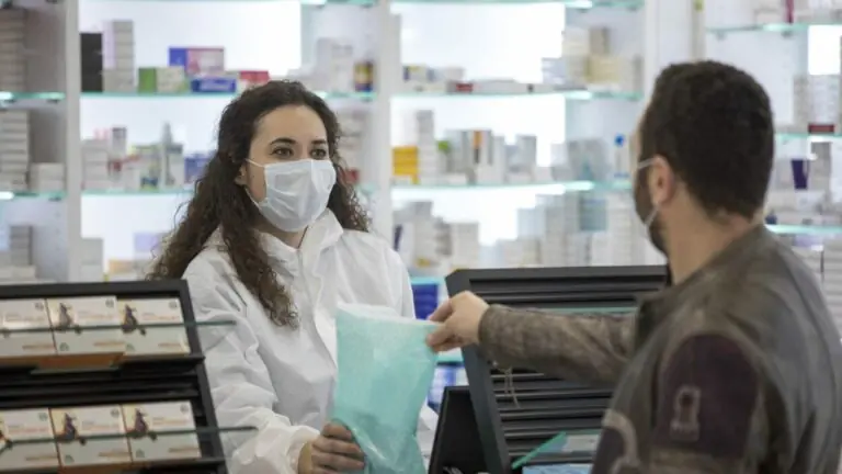 Lei em SP obriga que farmácias expliquem uso de CPF para descontos