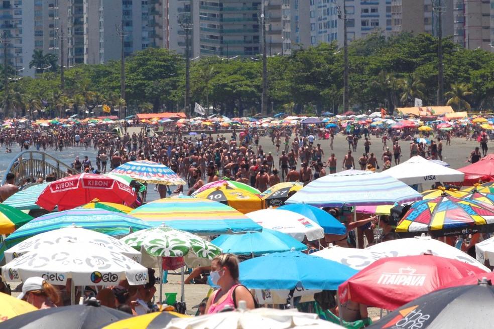 Litoral Norte de SP segue com praias lotadas no último dia de 2020