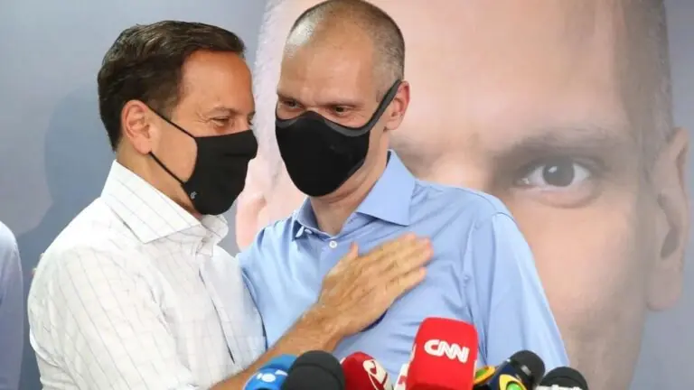 Doria e Covas põem fim a gratuidade do transporte público ao idoso