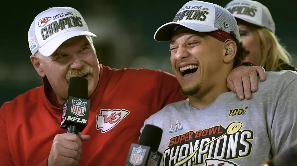 Patrick Mahomes, dos Chiefs, comemora vitória no Super Bowl