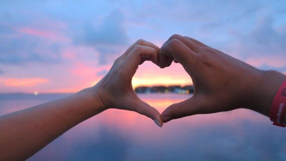 10 melhores sites de relacionamento e dicas para não cair em roubadas