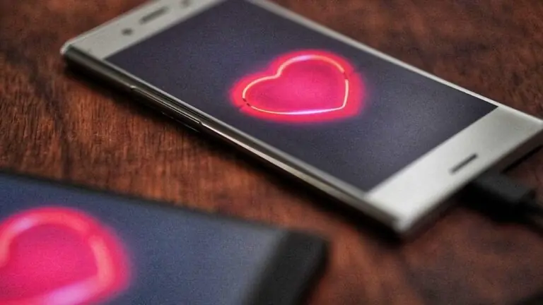 Paquera na Quarentena: dicas para manter os relacionamentos à distância