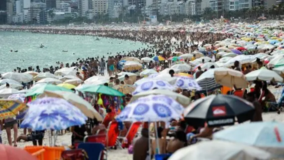 Saiba os riscos do primeiro verão da pandemia no Rio de Janeiro