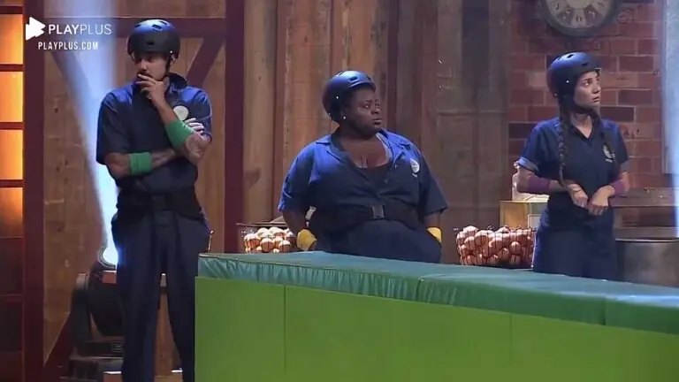 A Fazenda: pedido de desistência e erro da produção marcam madrugada