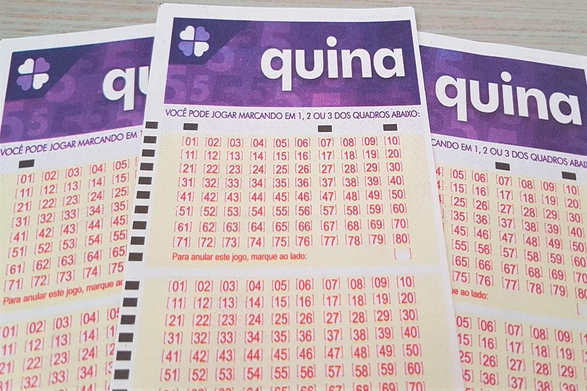 resultado da quina 5454 - A imagem mostra três volantes da Quina