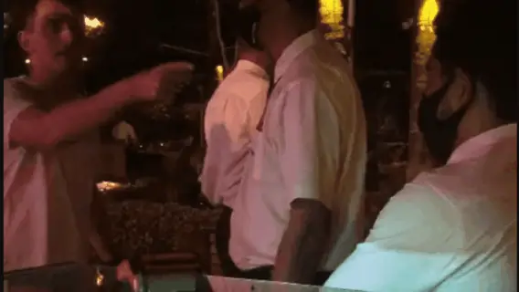 Empresário humilha manobrista: ‘o que você ganha, eu gasto em um dia’