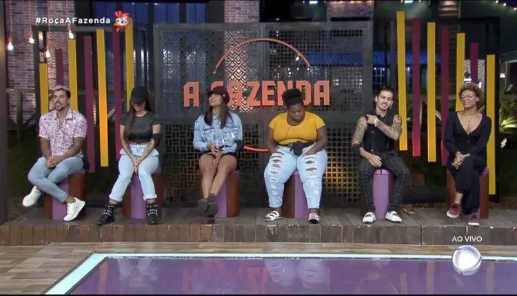 Imagem mostra peões em formação de roça de A Fazenda 12