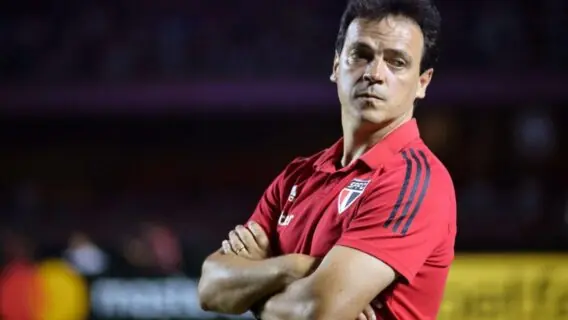 Diniz ‘pistola’ em campo: veja as reações do técnico nos jogos de 2020