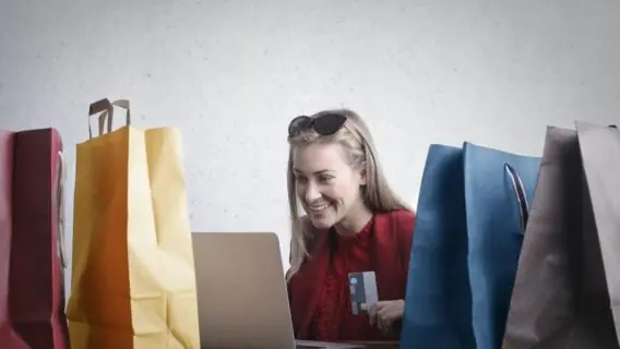 Sites de moda: 10 opções para comprar online de forma segura