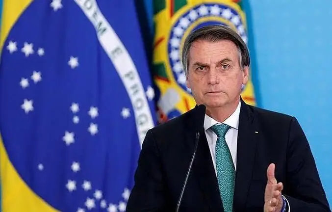 Planalto impõe sigilo de até 100 anos a cartão de vacinação de Bolsonaro