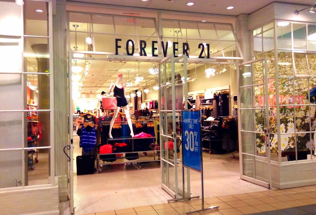 Rede Forever 21, fecha 11 lojas no Brasil - JD1 Notícias