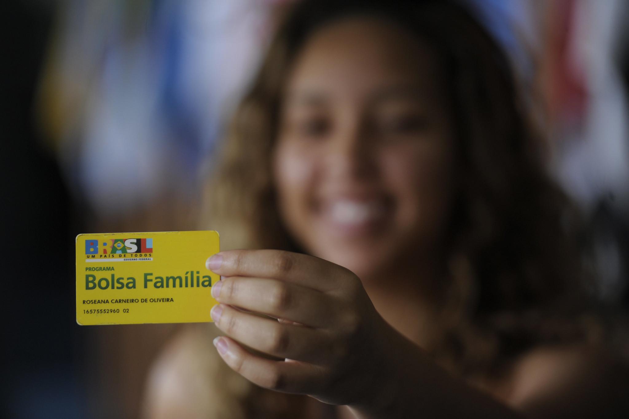 Bolsa Família 2021: último pagamento do mês ocorre hoje (29)