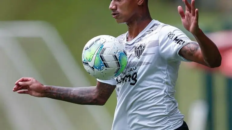 Jogos de hoje na TV: confira as partidas de futebol desta segunda (11)