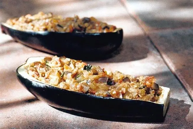 Imagem mostra berinjela recheada