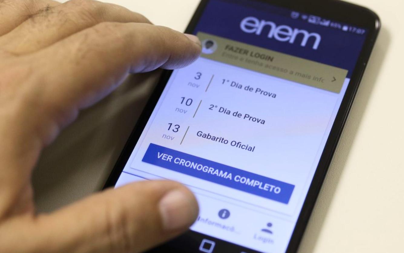 estudantes pedem novo adiamento do enem