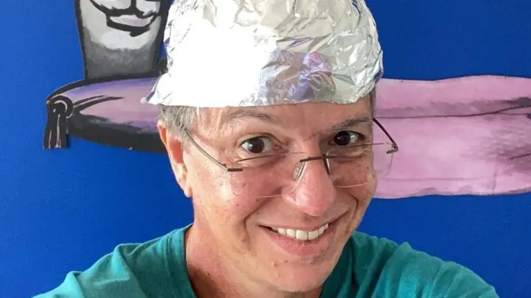 BBB 21: dica ou receita de drink? Boninho faz mistério na web