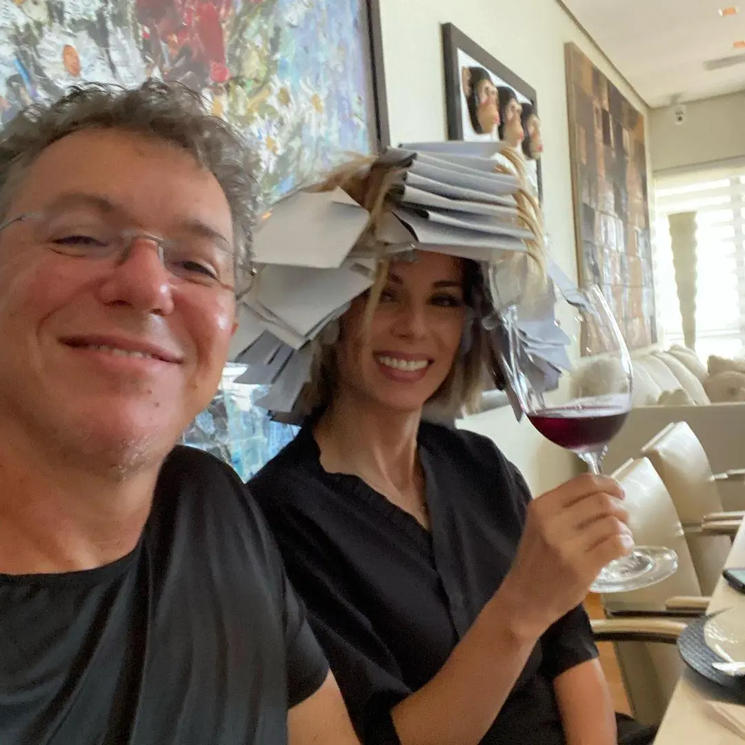 Imagem mostra Boninho e Ana Furtado