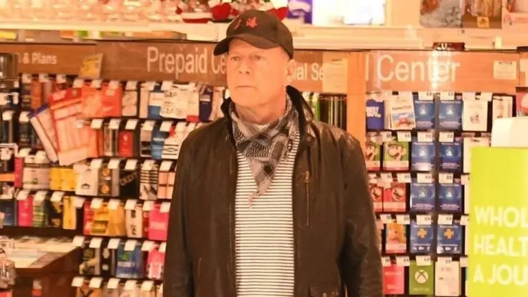 Bruce Willis é expulso de loja após se recusar a usar a máscara