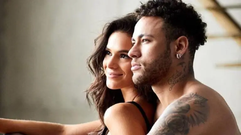 Neymar explica fotos de Bruna Marquezine em seu Instagram