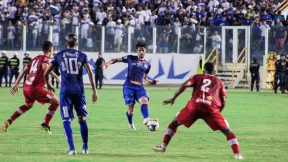 CRB x Confiança (8/1): saiba onde assistir e escalações do jogo