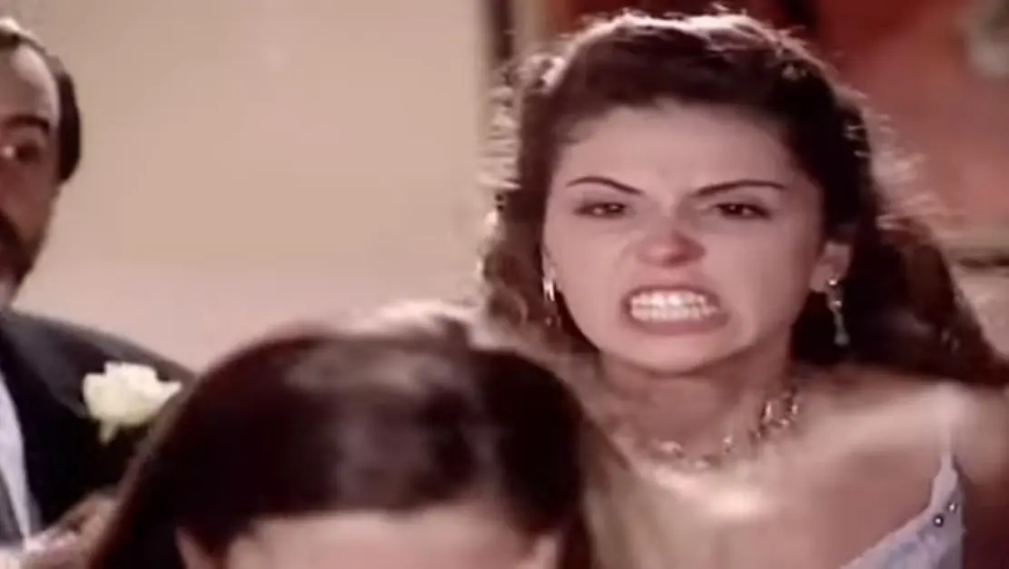 Capitu (Giovanna Antonelli) e Clara (Regiane Alves) em Laços de Família 