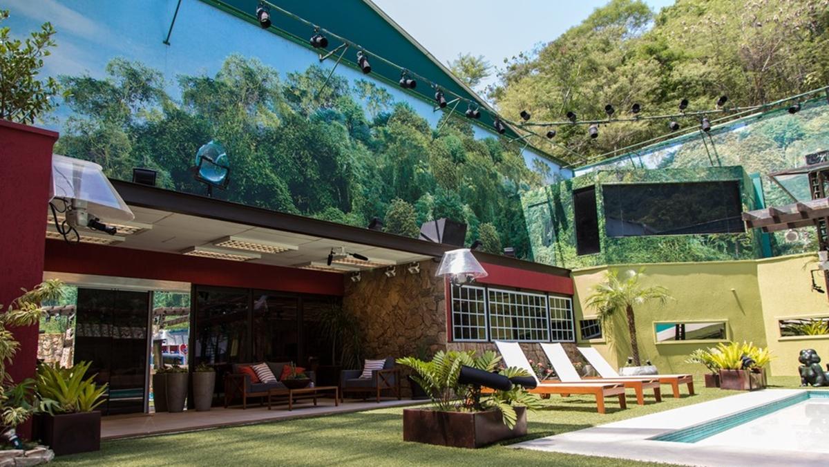 Na imagem casa do BBB, área externa