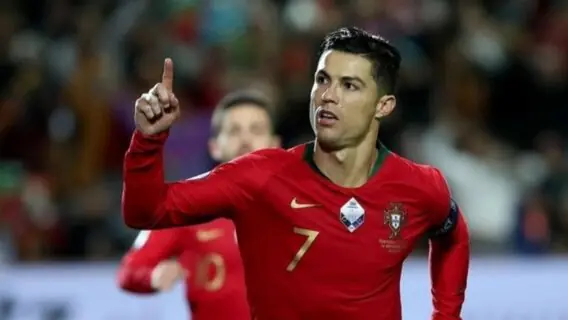 Cristiano Ronaldo é a 1ª pessoa a alcançar 250 milhões de seguidores