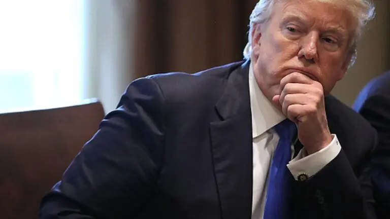 Democratas buscam a destituição de Trump do cargo