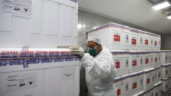 Estado do Amazonas sofre com sumiço de vacinas contra covid