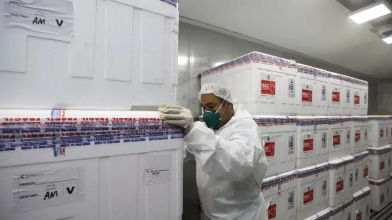 Estado do Amazonas sofre com sumiço de vacinas contra covid