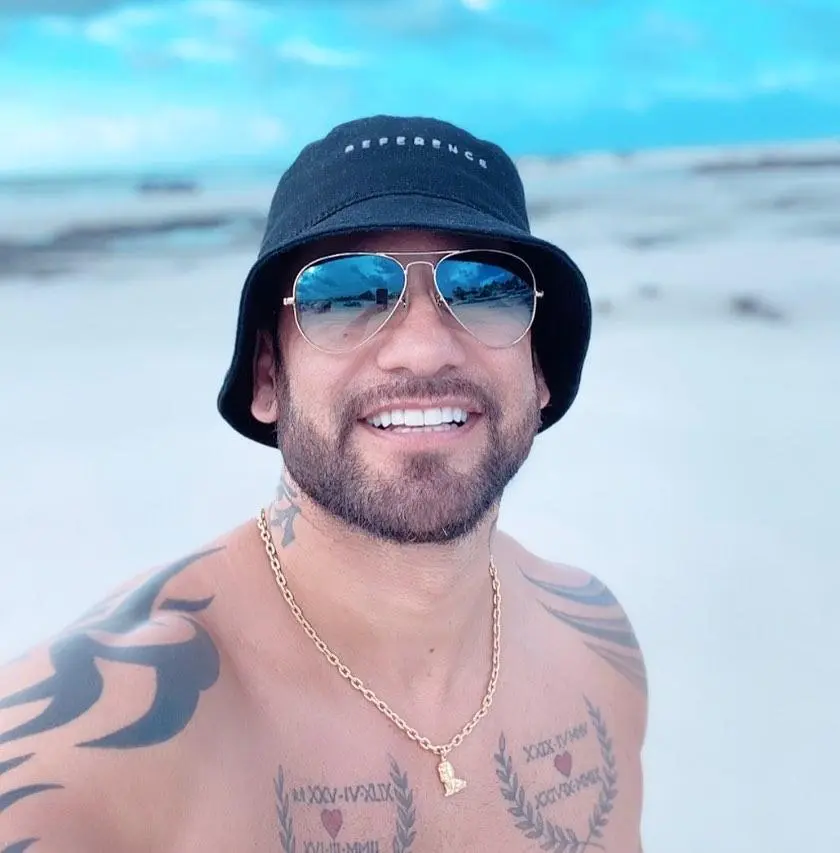 Na imagem o ex-BBB Hadson