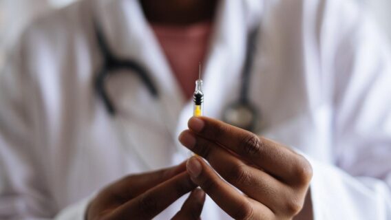 Índia aprova duas vacinas contra o coronavírus