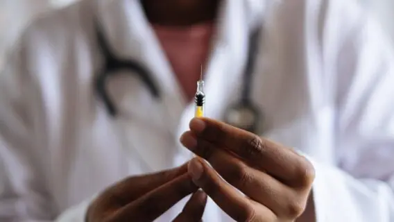 Índia aprova duas vacinas contra o coronavírus