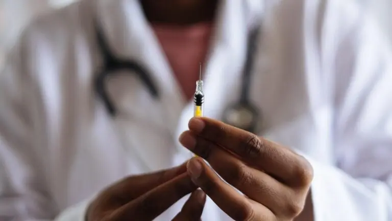 Índia aprova duas vacinas contra o coronavírus