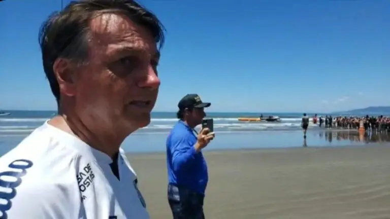 ‘Brasil está quebrado e eu não consigo fazer nada’, diz Bolsonaro