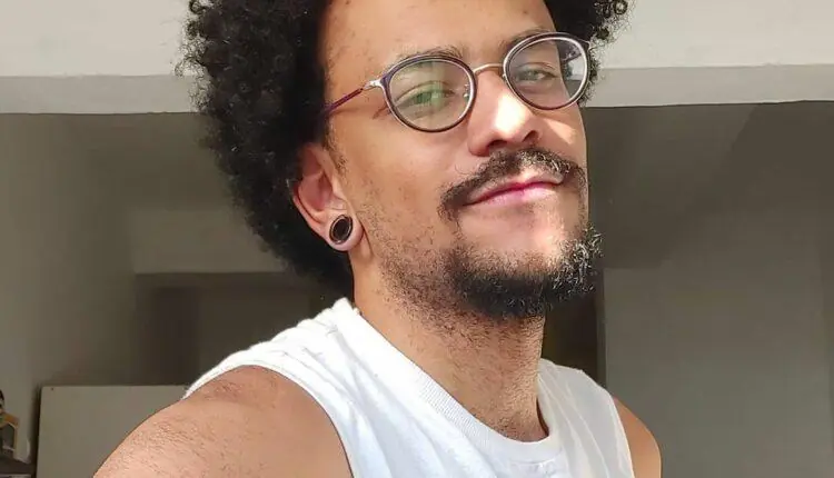 Na imagem o participante João Luiz do time 'pipoca' do BBB 21