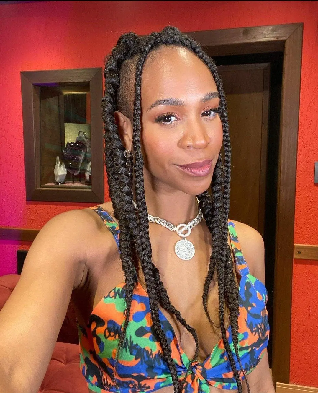 Imagem mostra Karol Conká