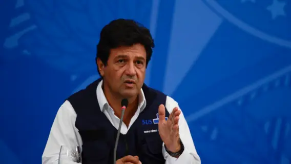 Mandetta diz ter alertado Bolsonaro sobre crise de oxigênio