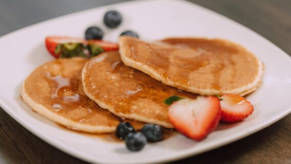 Panqueca americana vegana: confira 4 receitas