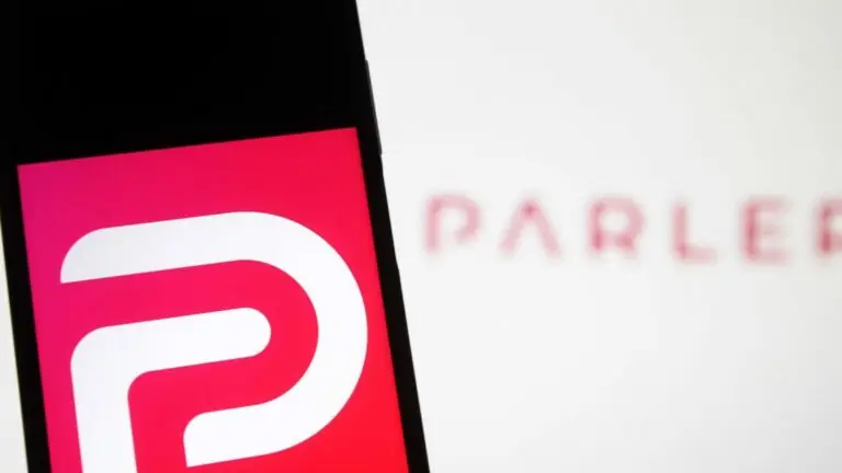 Parler fica off-line após perder hospedagem na Amazon