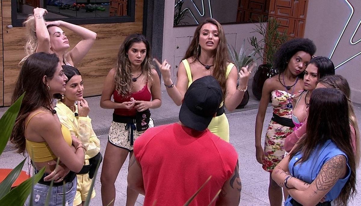 Na imagem Rafa Kalimann e sisters enfrentam Hadson no BBB 20