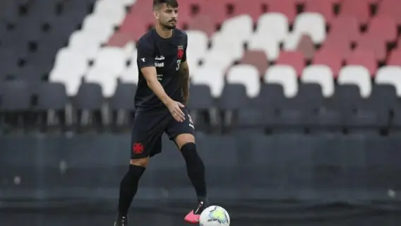 Zagueiro Ricardo Graça, do Vasco, passa por cirurgia de apendicite aguda