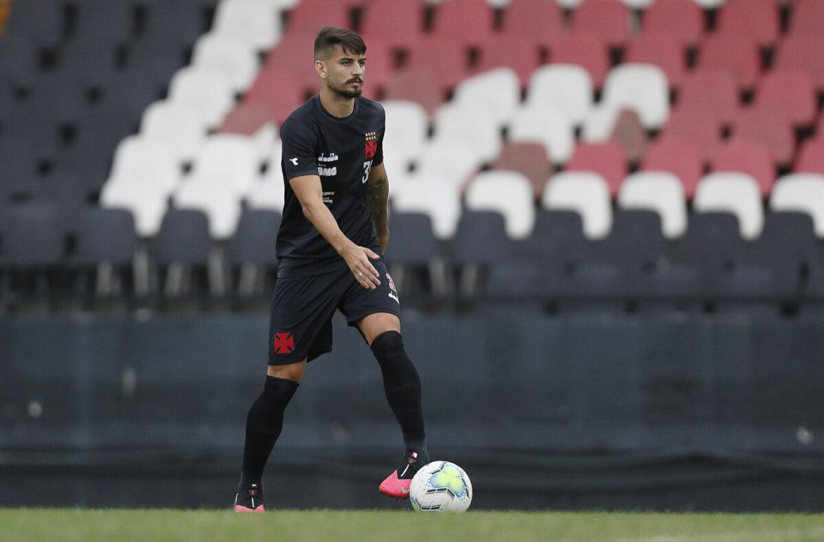 Após cirurgia, Ricardo Graça deve voltar a treinar no Vasco daqui 15 dias