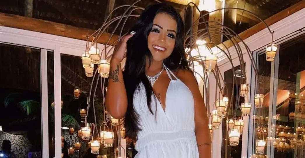 Camila Louvres