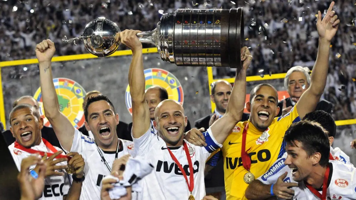Corinthians foi campeão da Libertadores em 2012, invicto