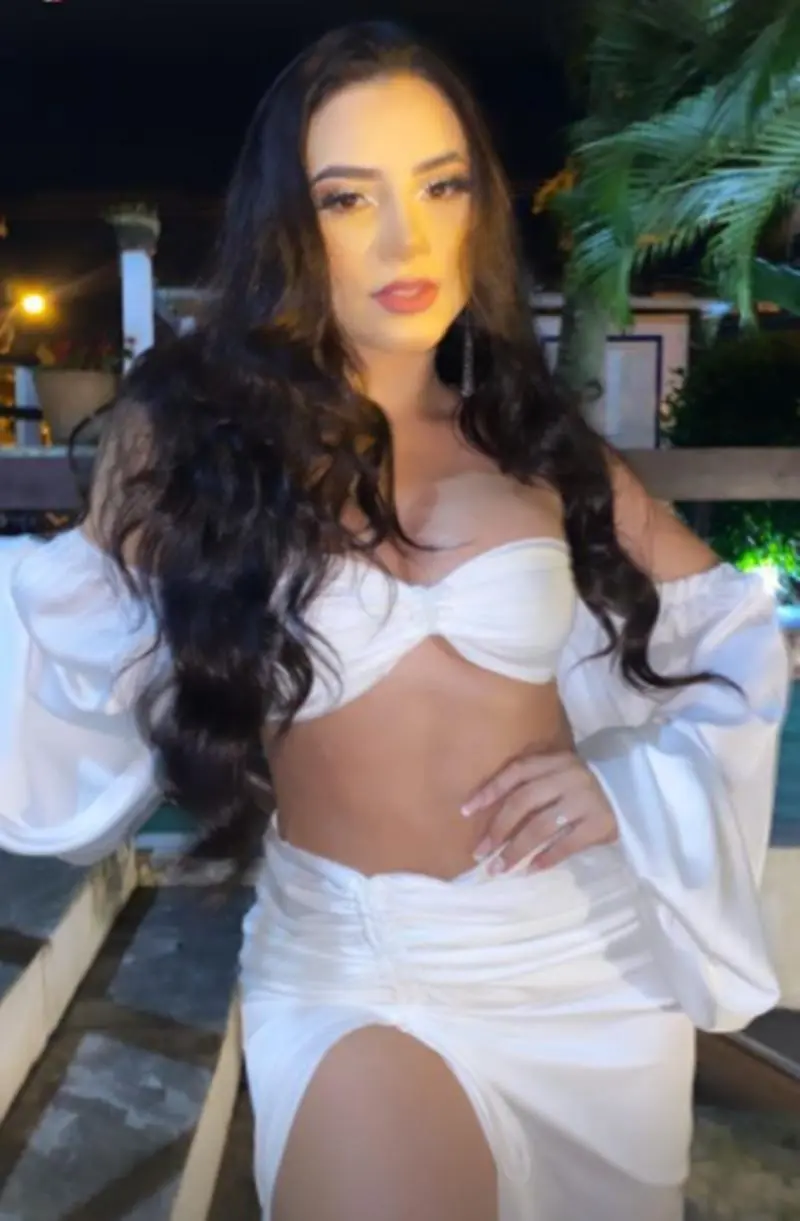 Na imagem a cantora Tainá